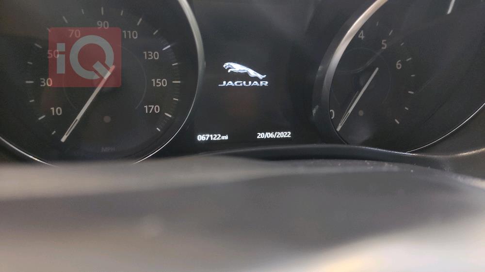 جاكوار XE